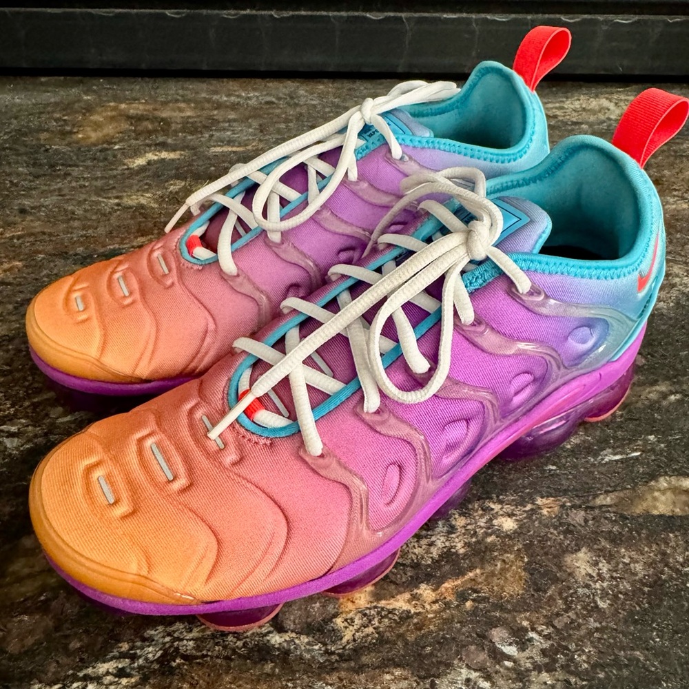 Nike Air Vapormax Plus 9 EUC Fuchsia Dream / Bright Crimson CLEAN Sneakers
